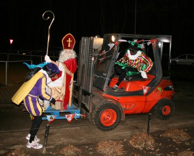 Sinterklaas op bezoek bij de mini-Fjes